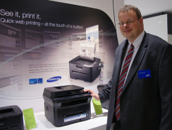 „Print Screen“: Fabian Maiwald von Samsung zeigt, wie auf Knopfdruck der aktuelle Bildschirmausschnitt sofort gedruckt werden kann.