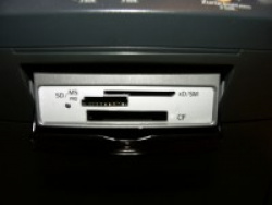 Liest alle Kameraformate - der Kartenleser des RX500