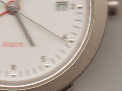 Kodak ESP 3: Der CIS-Scanner kann die Uhr nicht scharf abbilden.