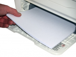 Papierkassette: Fasst bis zu 200 Blatt.