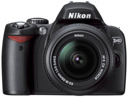 Zur Verlosung: Nikon D40 Kit mit 18-55mm Objektiv im Wert von 489 Euro.