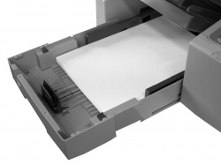Papierfach: Formate bis maximal 210 x 356 Millimeter.