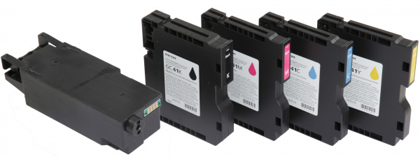 Verbrauchsmaterial: Links der austauschbare Resttintenbehälter, rechts die vier Tintenpatronen vom Typ GC 41.