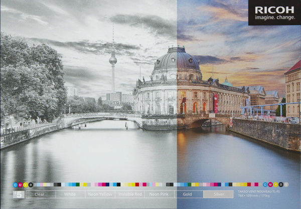 Fünfte Farbstation: Zur Auswahl steht nun auch Gold oder Silber.