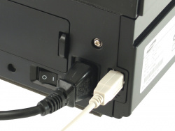 Samsung ML-1630: Anschluss nur über USB.