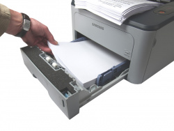 Papierkassette: Einlegen von Papier einfach.