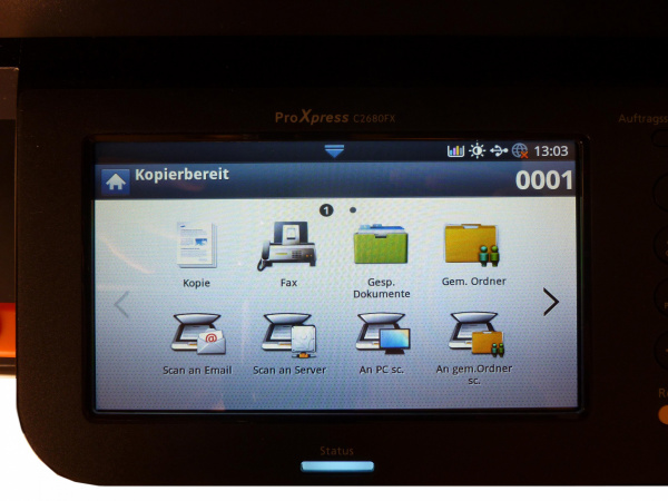Home: Der Startbildschirm des Samsung C2680FX. Auf dem Screen finden sich die Verknüpfungen zu den installierten Anwendungen.