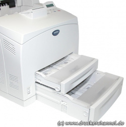 Papierhandling: 700 Blatt Papier passen in den Brother HL-8050N.