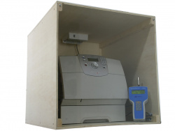 Prüfkammer: Mit einem einfachen Testaufbau prüft das Labor die Wirkungsweise der Feinstaubfilter.