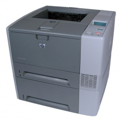 HP Laserjet 2430TN: Serienmäßig mit zwei Papierkassetten.