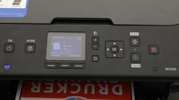 Canon Pixma MG5550: Zur 2/4auf1-Kopie kann man sich auf dem Display eine Vorschau der zu kopierenden Seite anzeigen lassen.