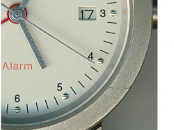 Wie fotografiert: Die gescannte Uhr kommt einer guten Fotoaufnahme nah.